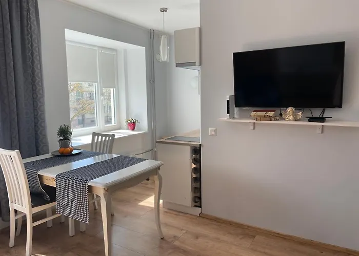 Vanalinna Suvituskorterid - Pikk 6 Ja 8 * Parnu