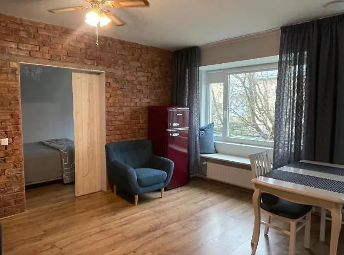 Apartment Vanalinna Suvituskorterid - Pikk 6 Ja 8 *